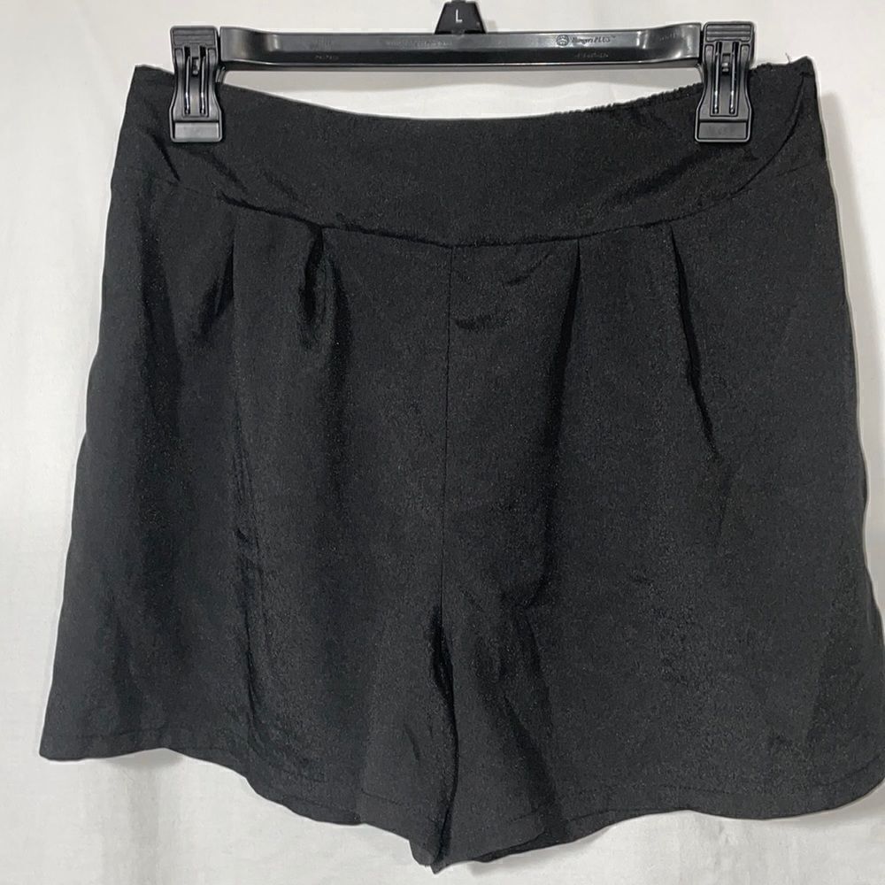 Body central black shorts